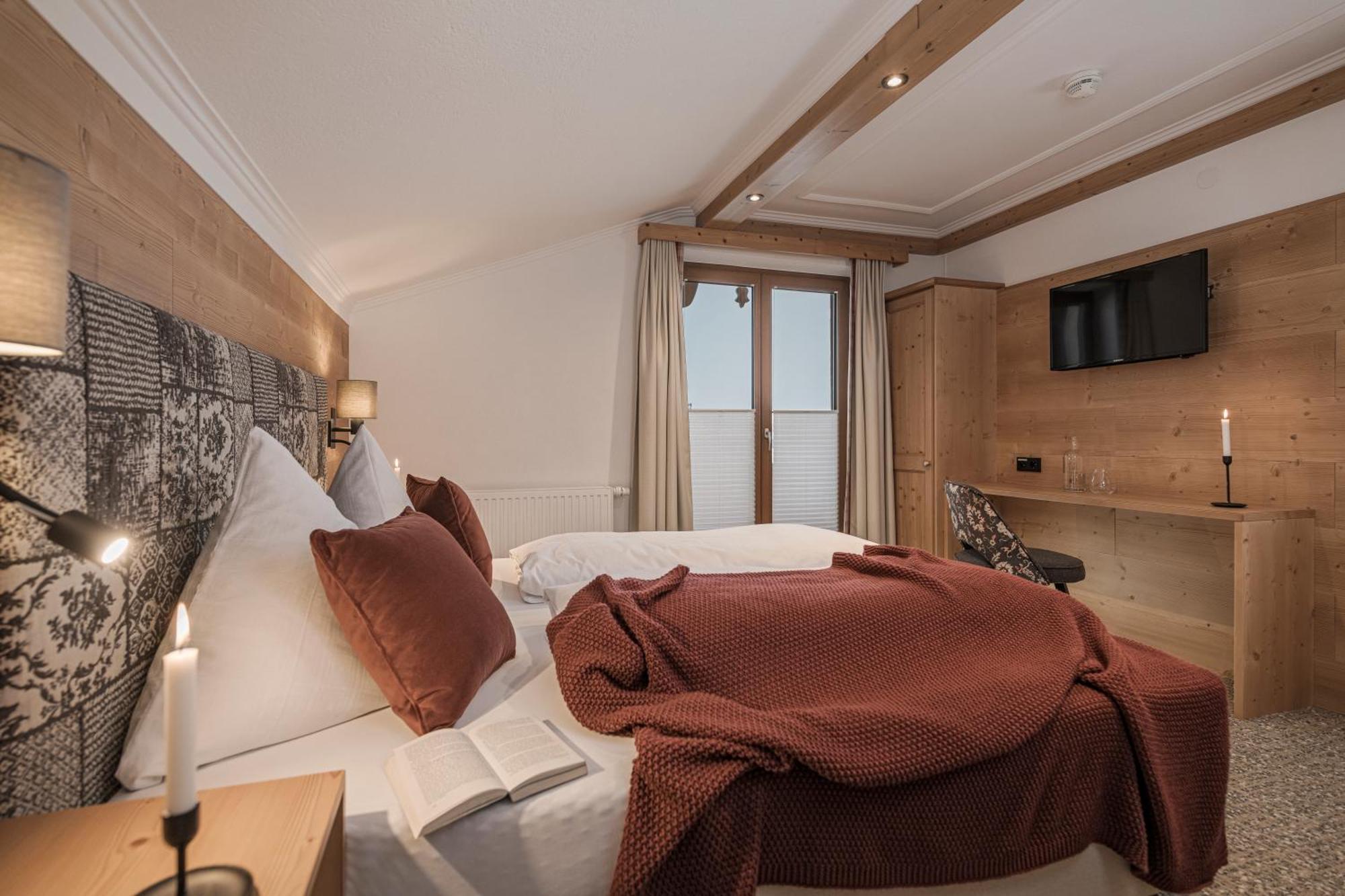 Hotel Garni Larcherhof 메이른호픈 외부 사진